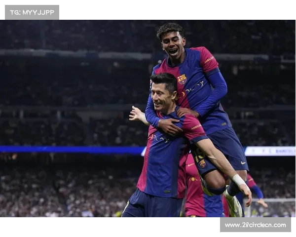 西媒报道巴萨不满莱万带伤参赛要求提前退场保护健康