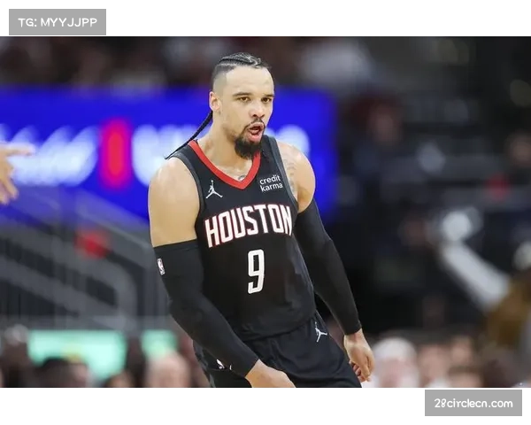 太阳大胜步行者 布克33分狄龙32分双枪发力